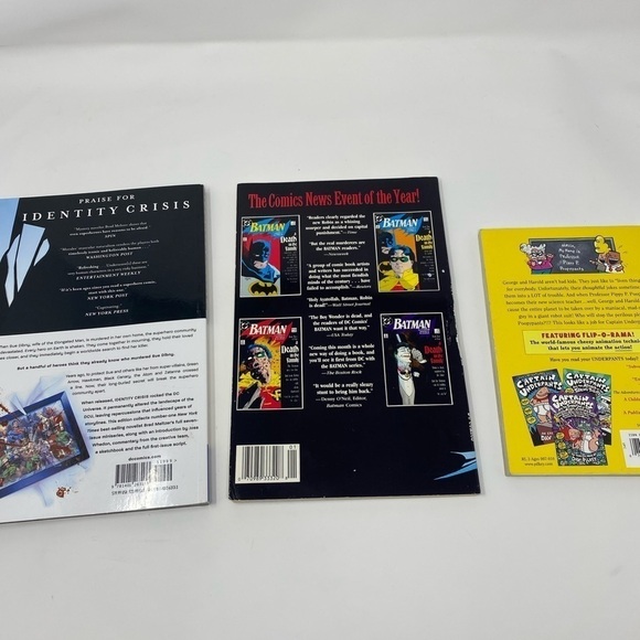 Bundle of 3 Comic Books DC and More - Picture 2 of 4
